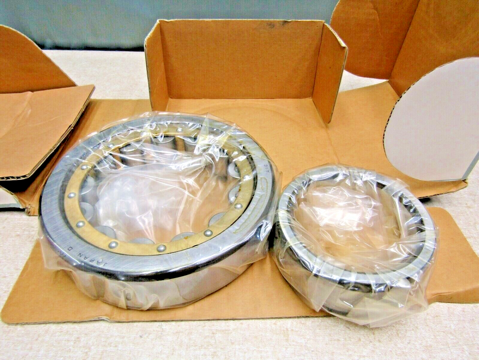 NSK Japan NU317M C3 85mm X 180mm X 41mm Cylindrical Roller NSK Japan NU317M C3 85mm X 180mm X 41mm Cylindrical Roller