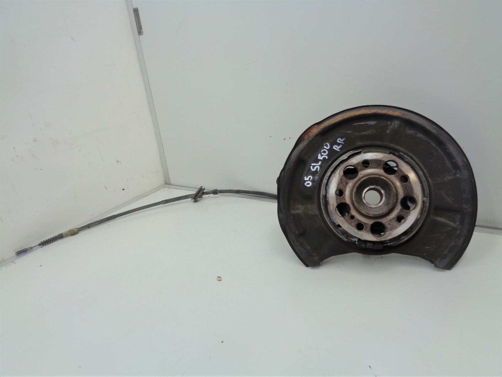03-06 Mercedes SL500 R230 Spindle Knuckle Hub Rear Right