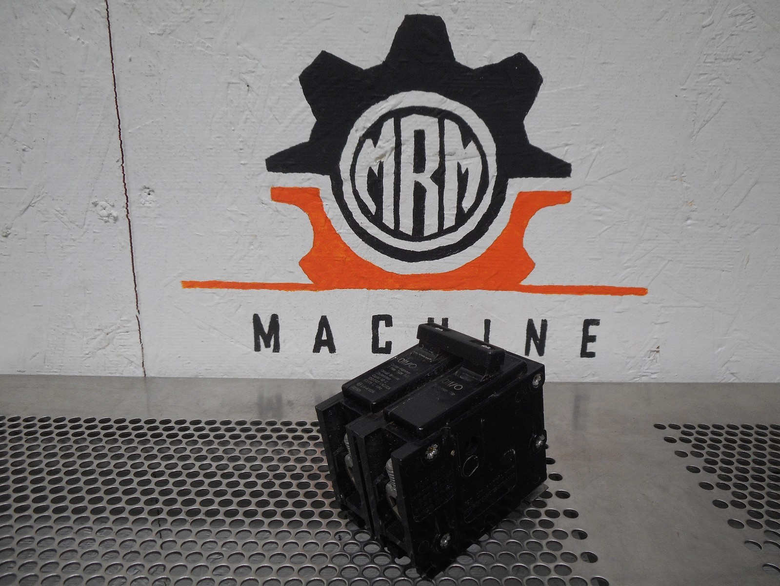 Cutler-Hammer LR-43556 Type BQL 60A Circuit Breaker 120/240V 2Pole Used