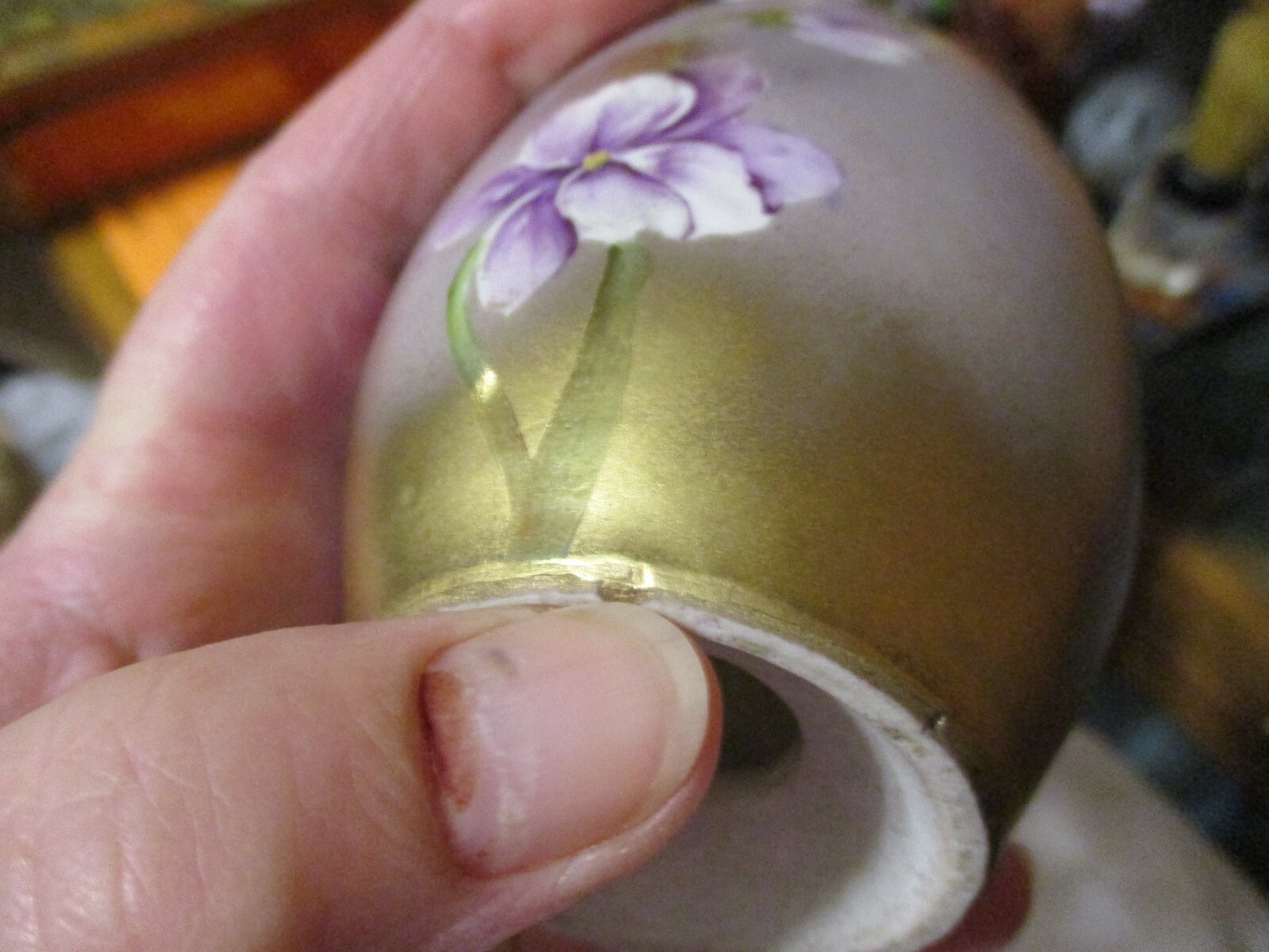 ANTIQUE VINTAGE HANDPAINTED GOLD PURPLE PANSY SUGAR SHAKER MUFFINEER HATPIN HOLD
