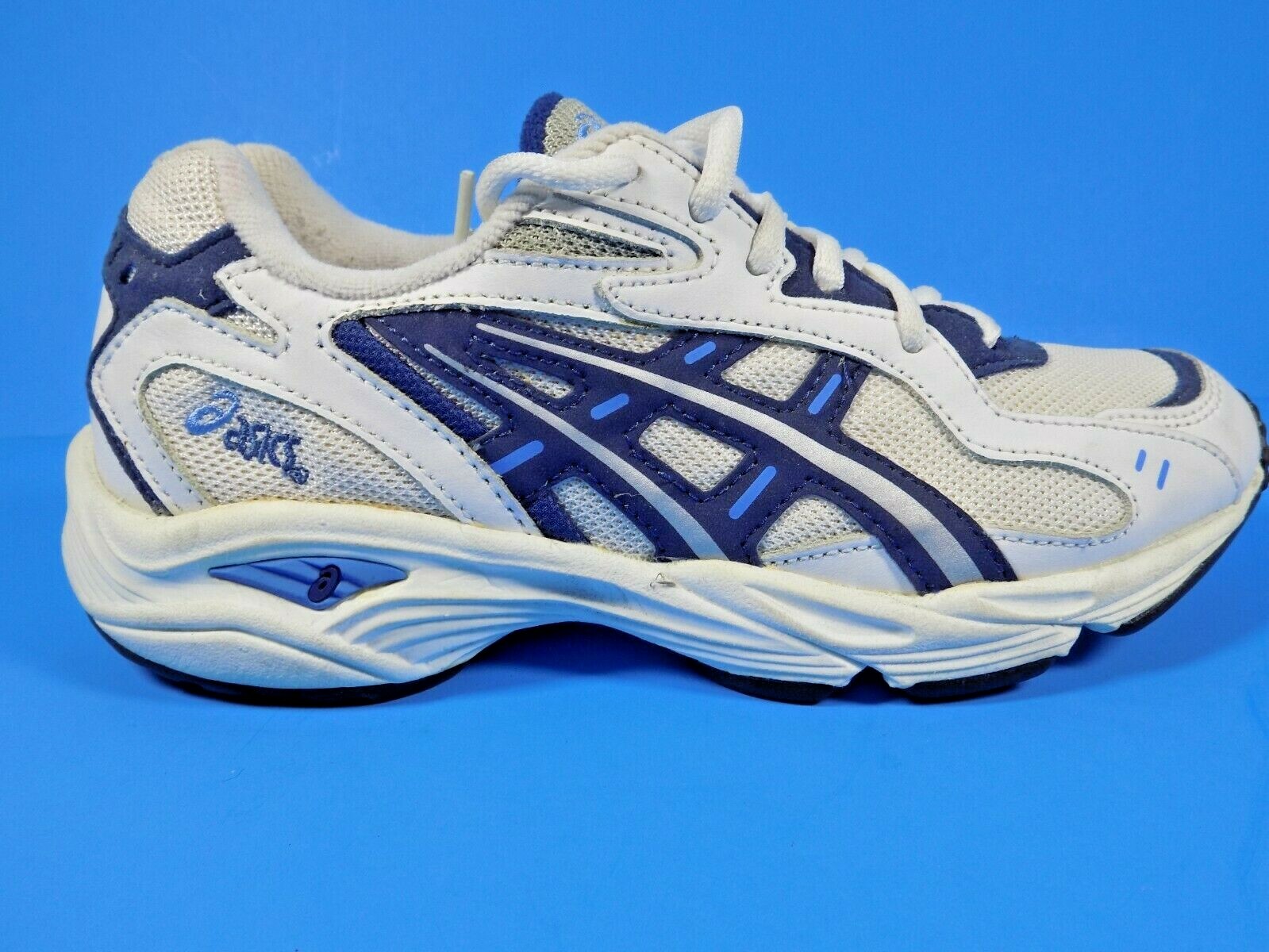 asics 37