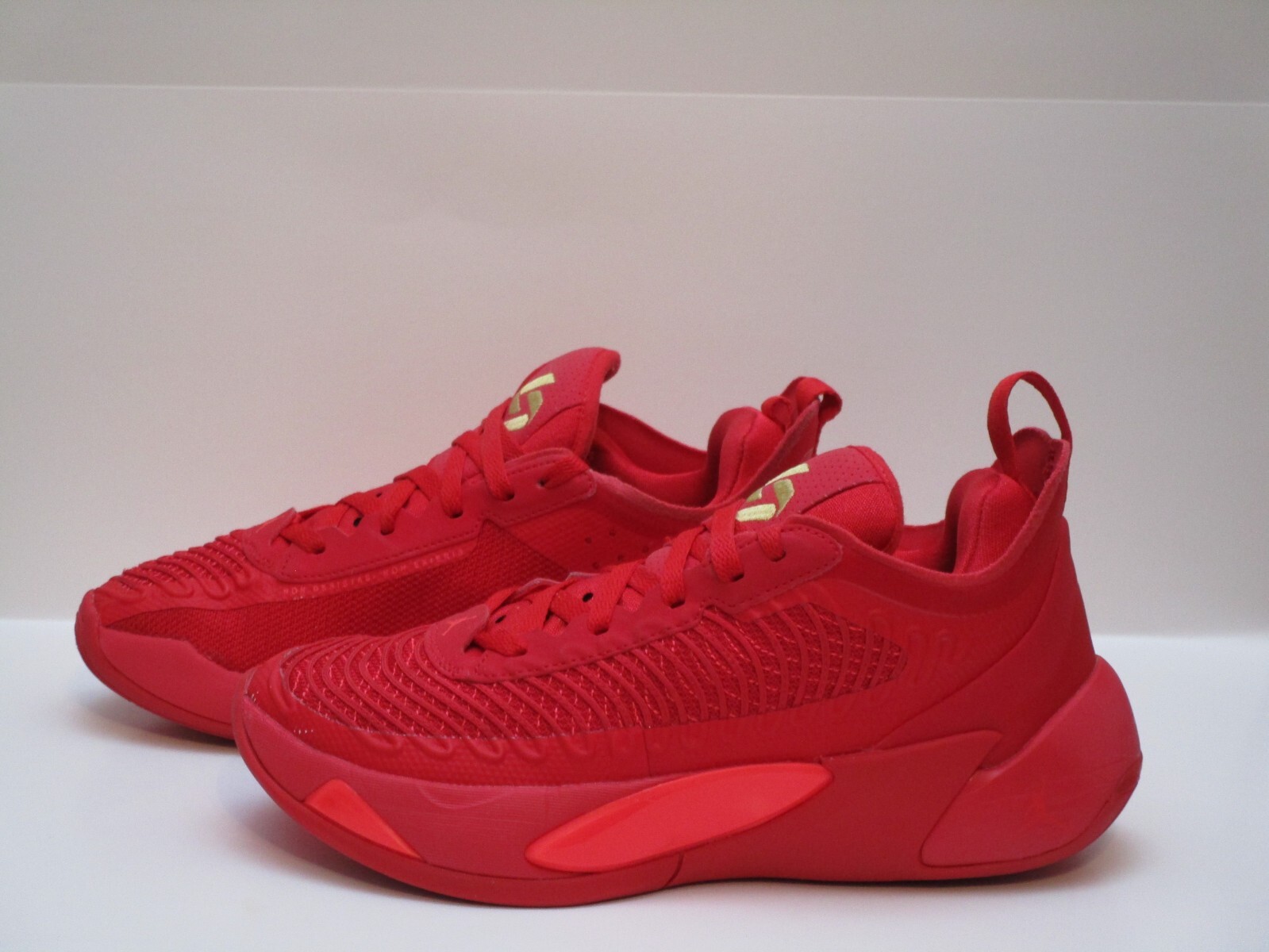 シューズ(男性用) Jordan Luka 1 University Red The Jordan Luka 1 Goes All Red