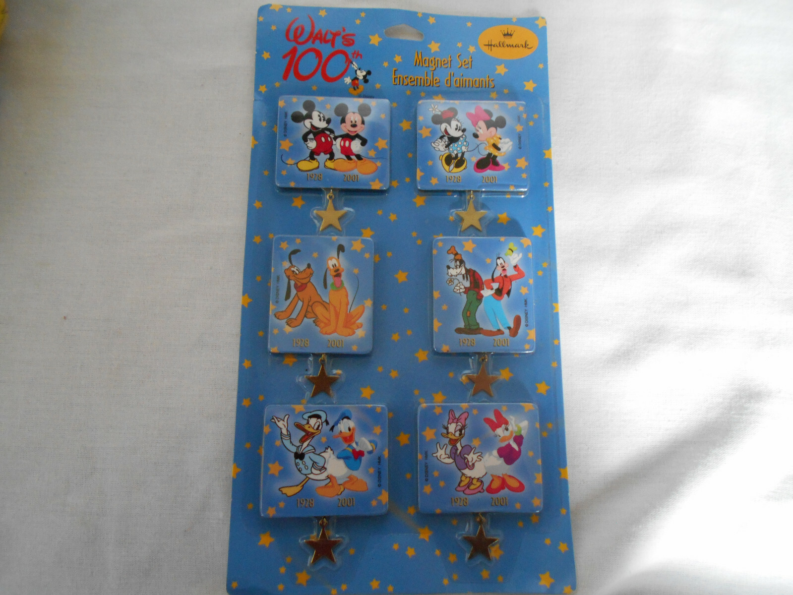 mickey　ヒッチ台座 DISNEY MICKEY MOUSE WATCH GOLD TONE STRETCH METAL BAND