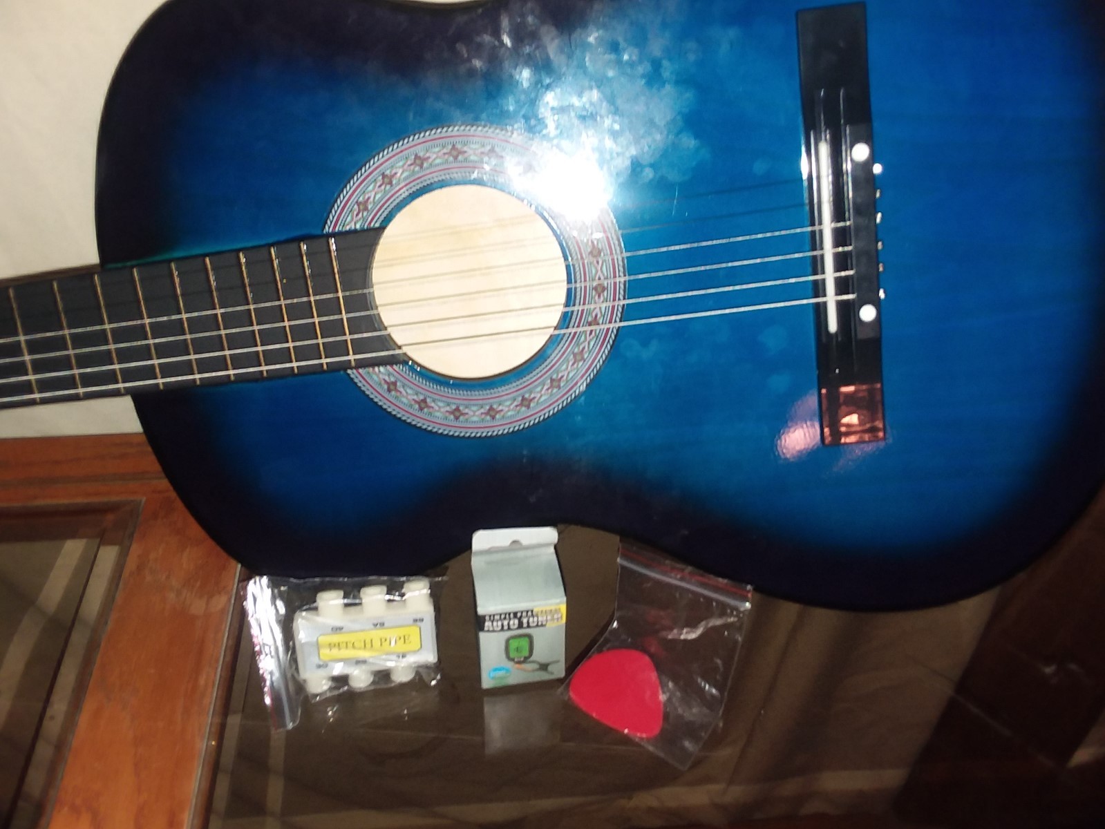 WANT TO LEARN THE GUITAR??  38