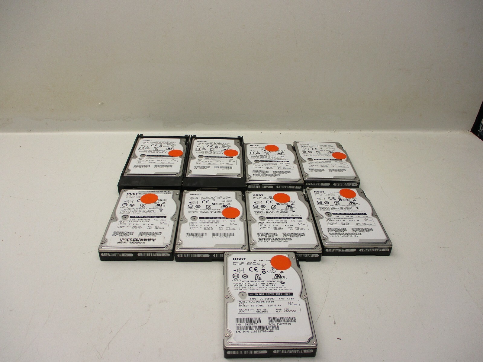 Lot of 9 HITACHI HUC106030CSS600 300GB 2.5 Lot of 9 HITACHI HUC106030CSS600 300GB 2.5