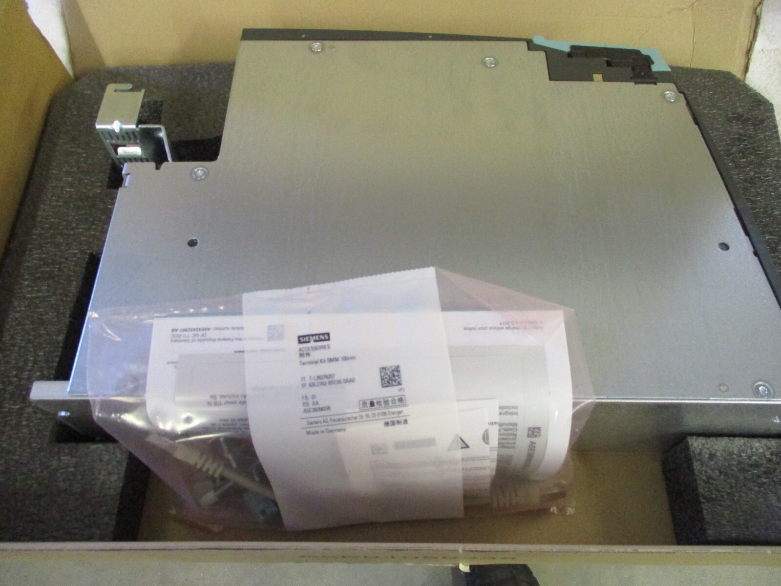 NIB Siemens Sinamics Single Motor Input Module  30A      6SL3120-1TE23-0AC0