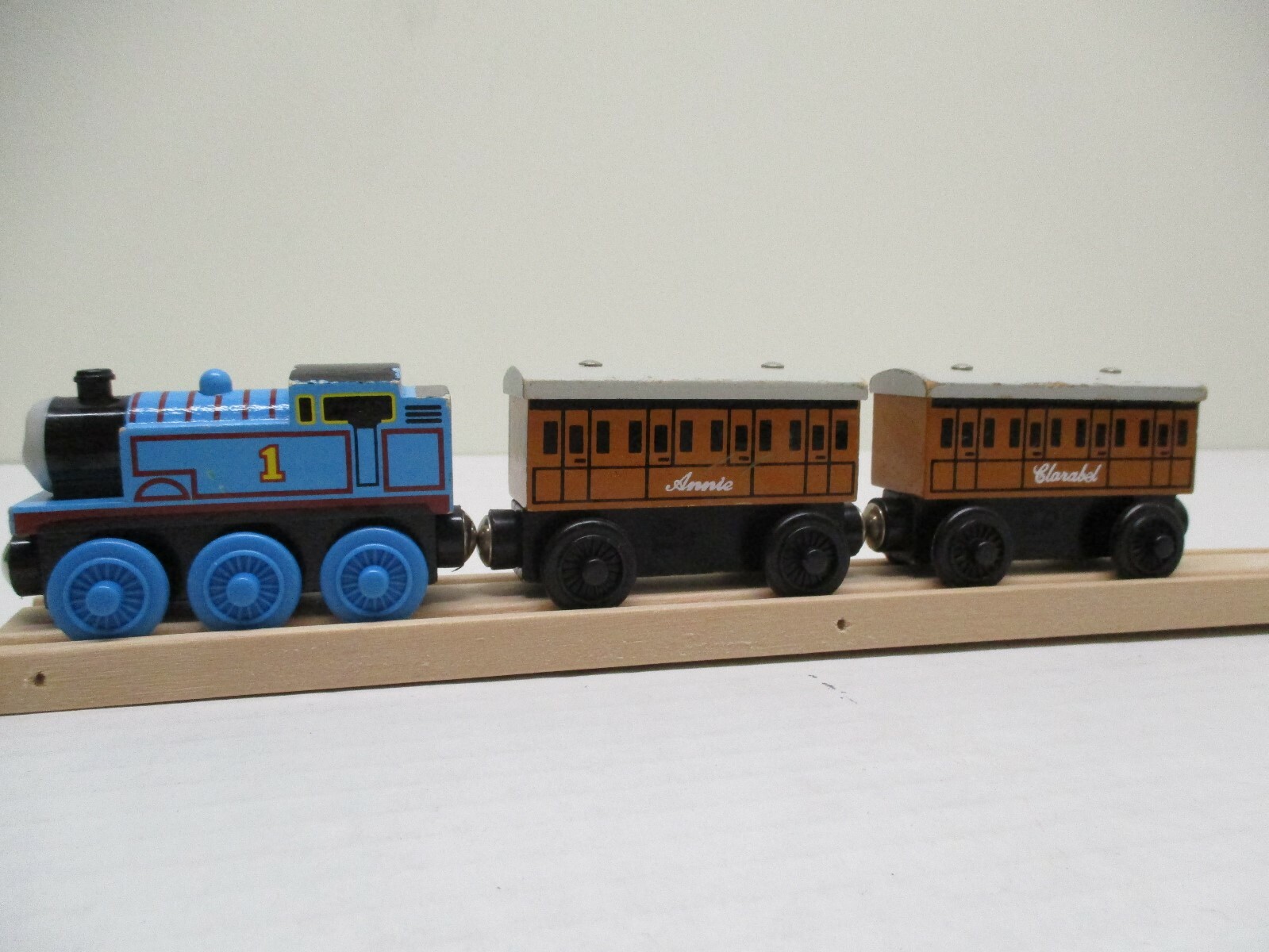 Thomas the Train&Friends Wooden Railway Thomas Engine, Annie & Clarabel Car LOT