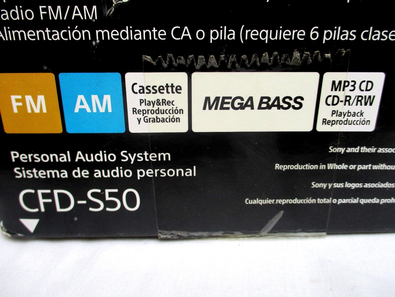 NEW..SONY..BOOMBOX..CD & CASSETTE..MEGA BASS..AM FM RADIO CFD-S50 NEW in BOX