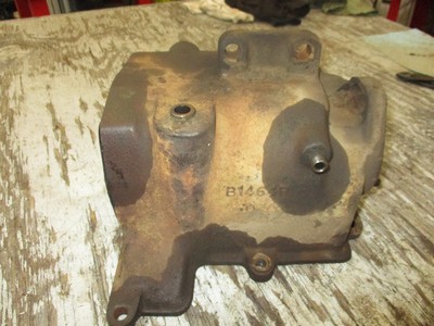 1939 John Deere B Used Governor Housing Casting B1464R    Antique Tractor