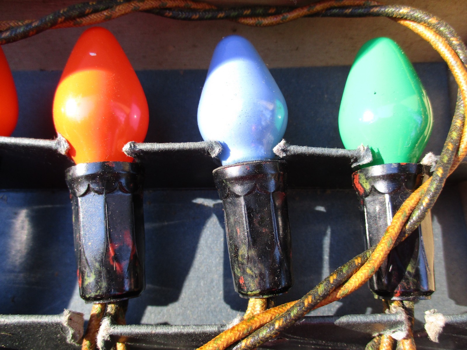 Vintage Royal String of 7 Christmas Tree GE Mazda Lights - Original 3-D Box