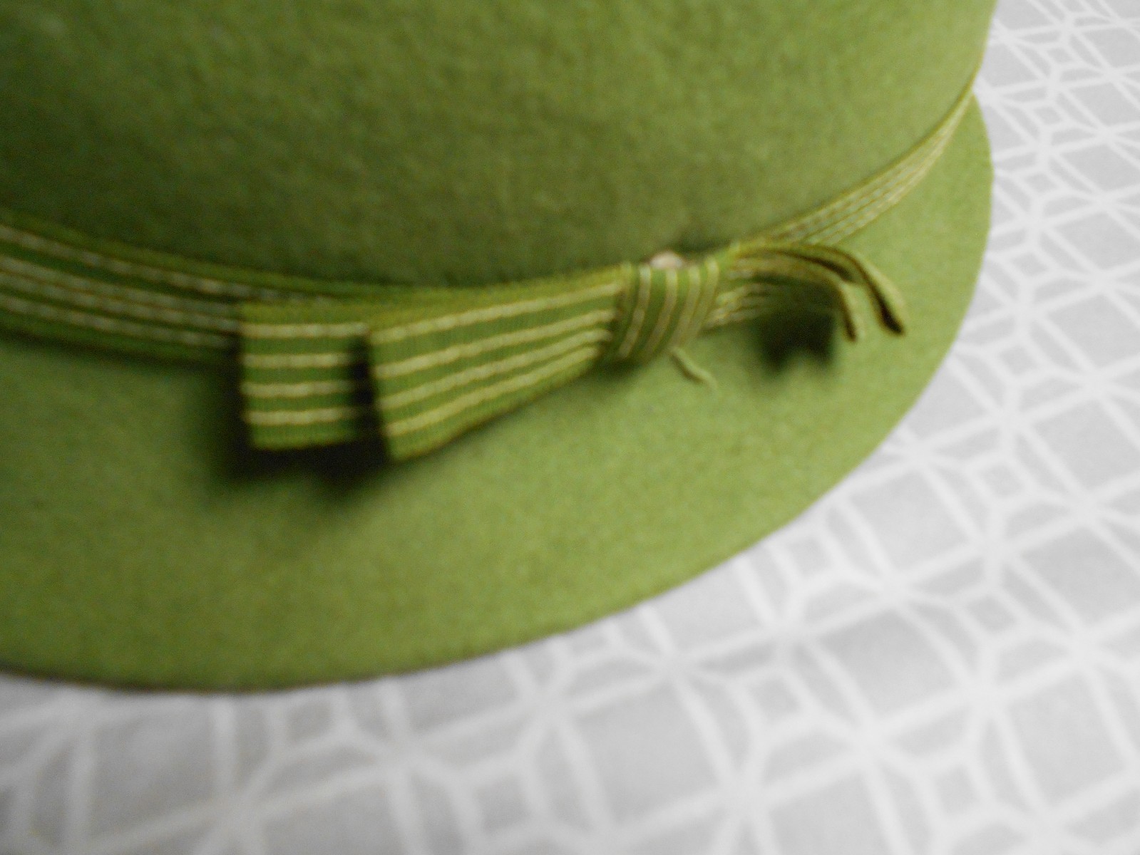 Vintage Neumann Endler Fair Field Fairfield Felts Cloche Hat Green 100% Wool