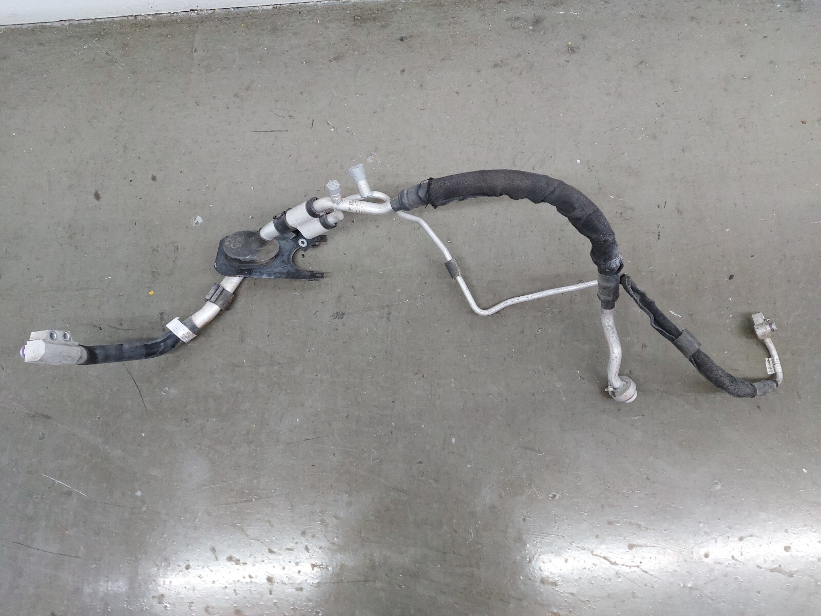 2017 Porsche Macan A/C PRESSURE PIPE HOSE