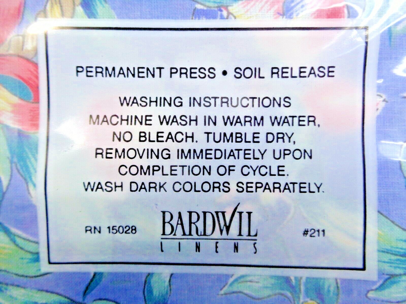 Linen Napkins by Bardwil . New Package of 4 . 17 x 17 . Periwinkle Floral .