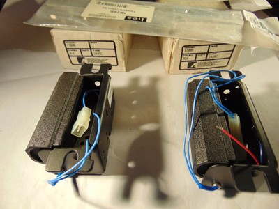 2 UNIVERSAL HEAVY DUTY ELECTRIC STRIKE WITH FACE PLATE         LOCKSMITH