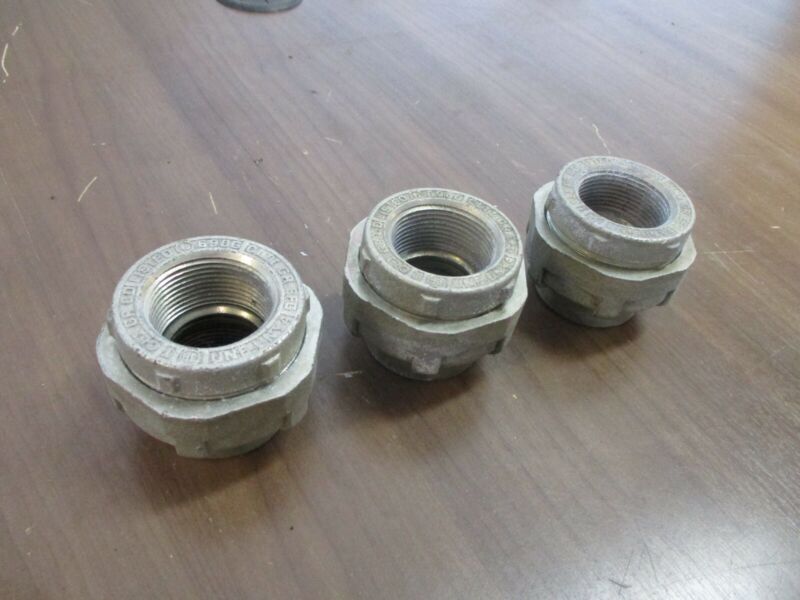 Crouse-hinds Union Fitting Unf-uny4 Size: 1 1/4" *lot Of 3* Used