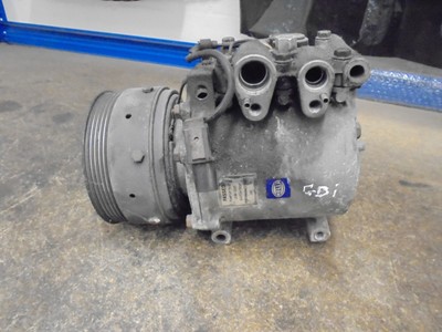 VOLVO V40 S40 1.8 GDi  AIR CONDITIONING COMPRESSOR 2001-4