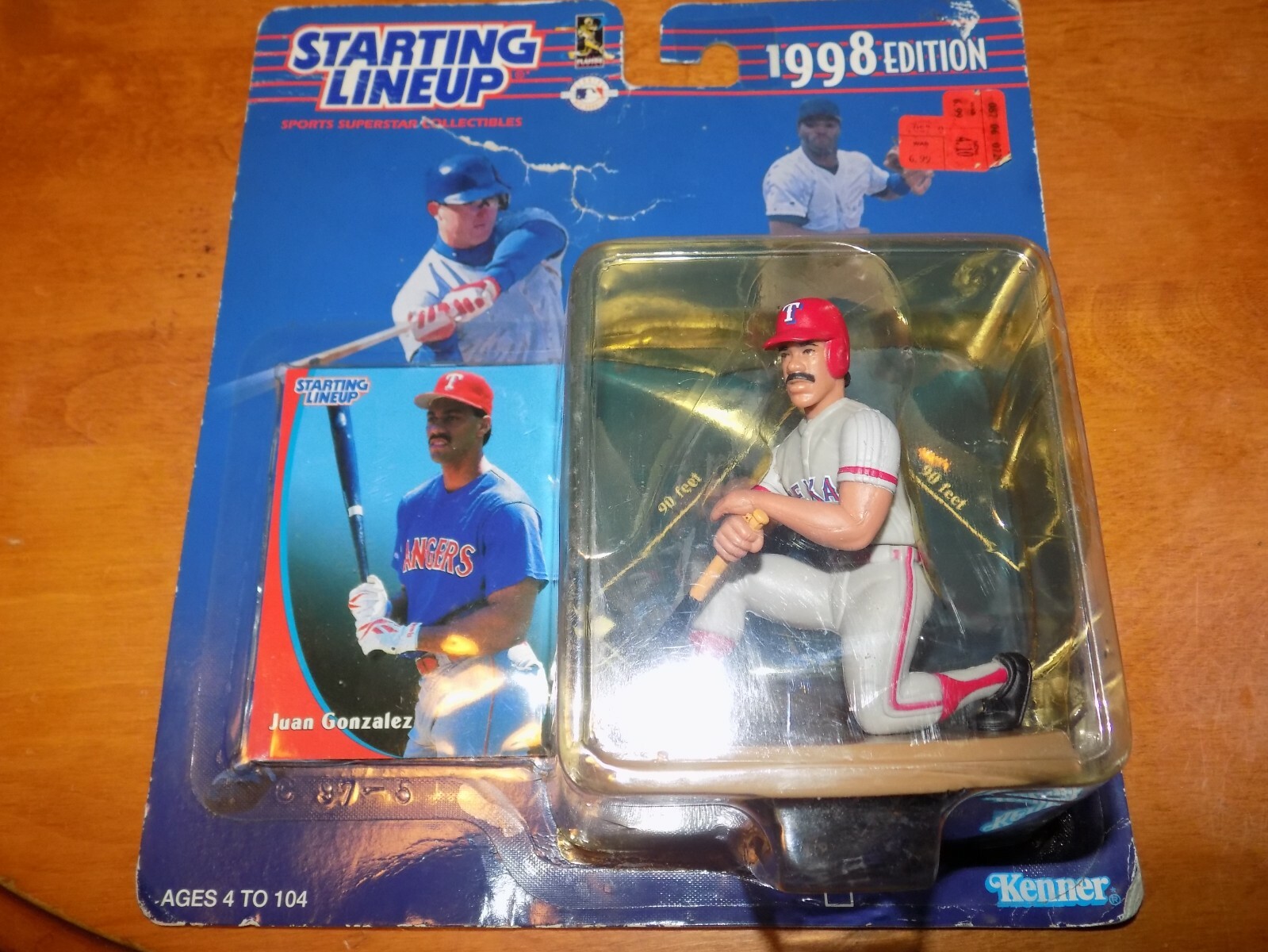 STARTING LINEUP Collectible JUAN GONZALEZ 1998 MLB Figure