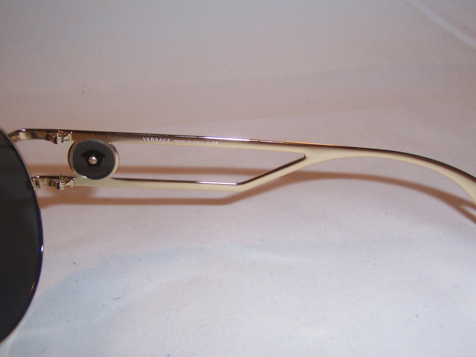 Pre-owned Versace Sunglasses Ve 2225 100287 Gold/gray 60mm Authentic