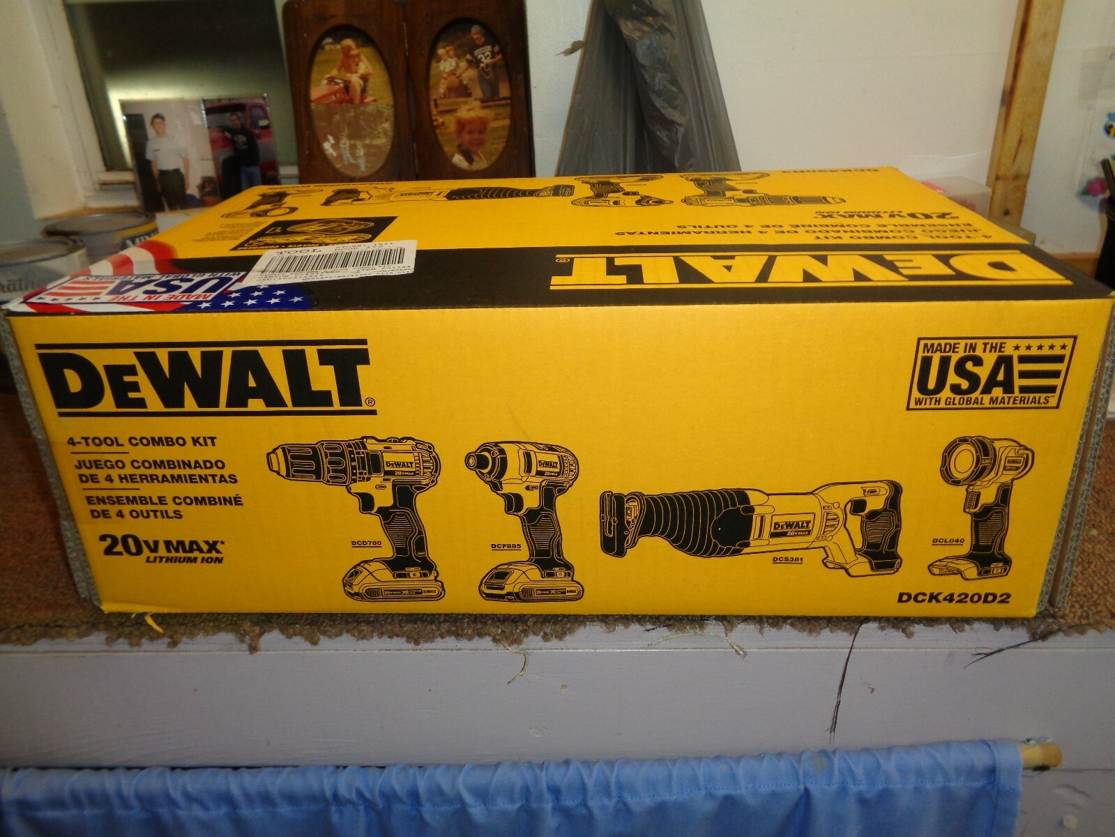 DEWALT 20V MAX LITHIUM ION 4 TOOL KIT DCK420D2