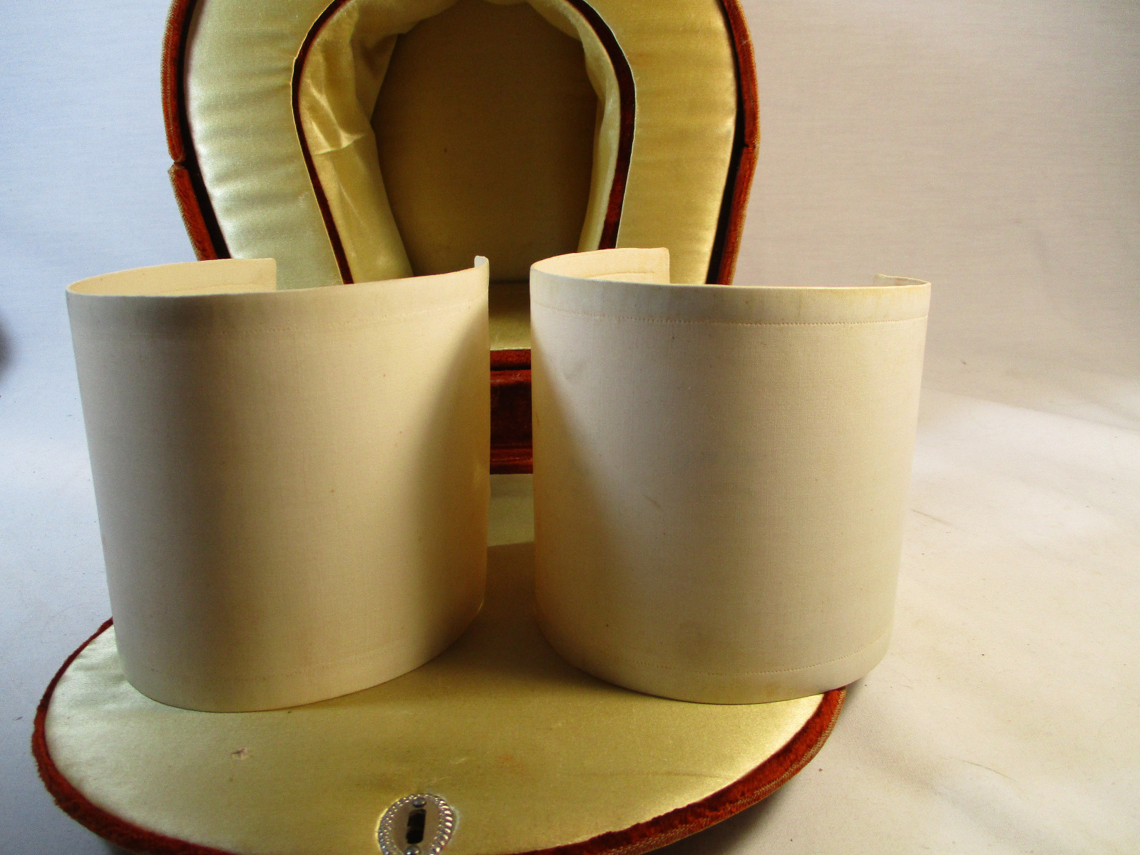 Vintage 1920's-1930's Velvet Cuff and Collar Case