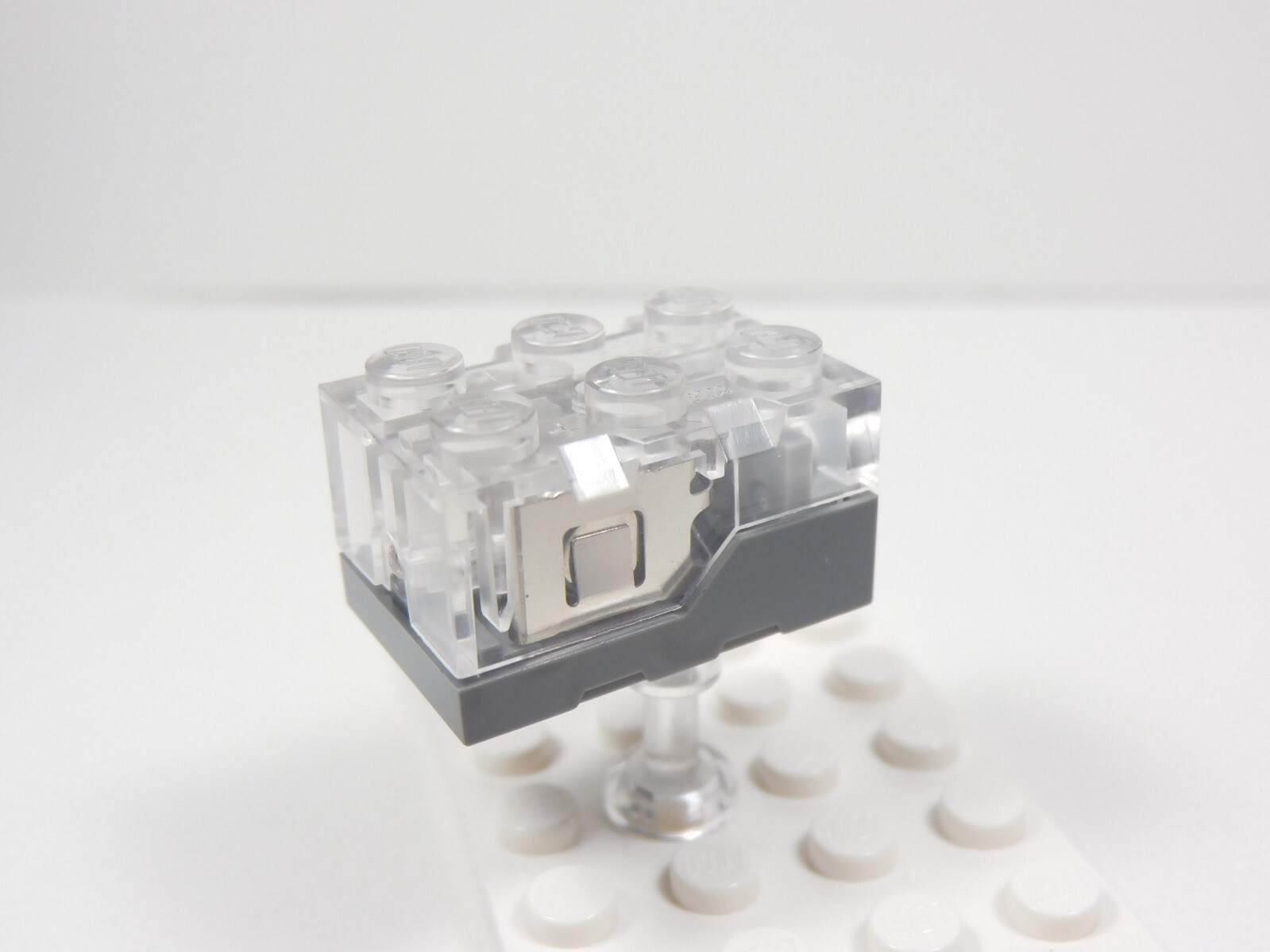 LEGO Electric 2x3 Light Brick Trans Clear Yellow LED Glows
