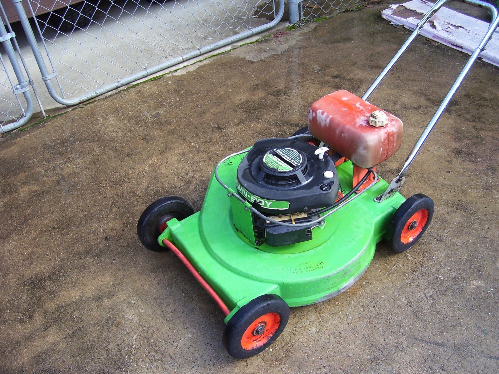 Lawn Boy,2 Cycle,Commercial,OMC,6279,Aluminum Deck 21 Inch,New Carburetor,Blade,