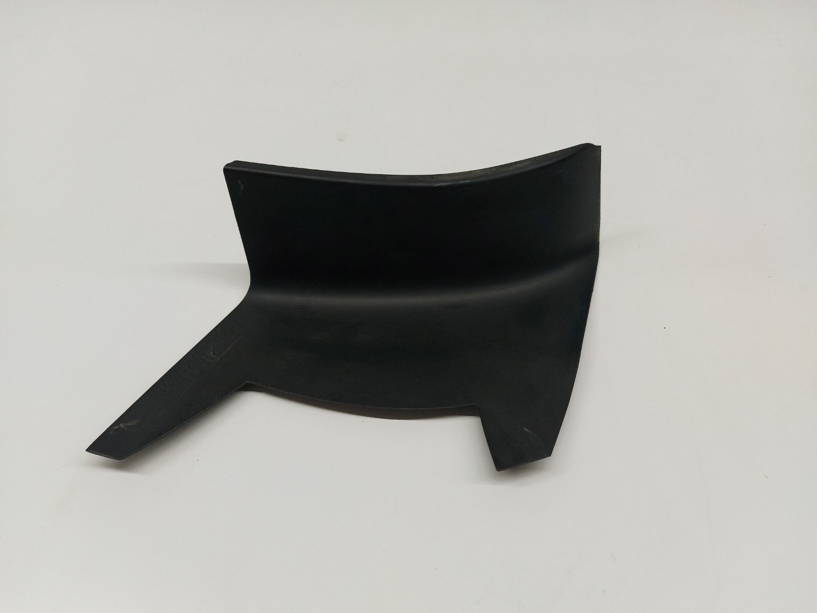 2017 Porsche Macan  Right Tail Light Trim Cover 95B945312C
