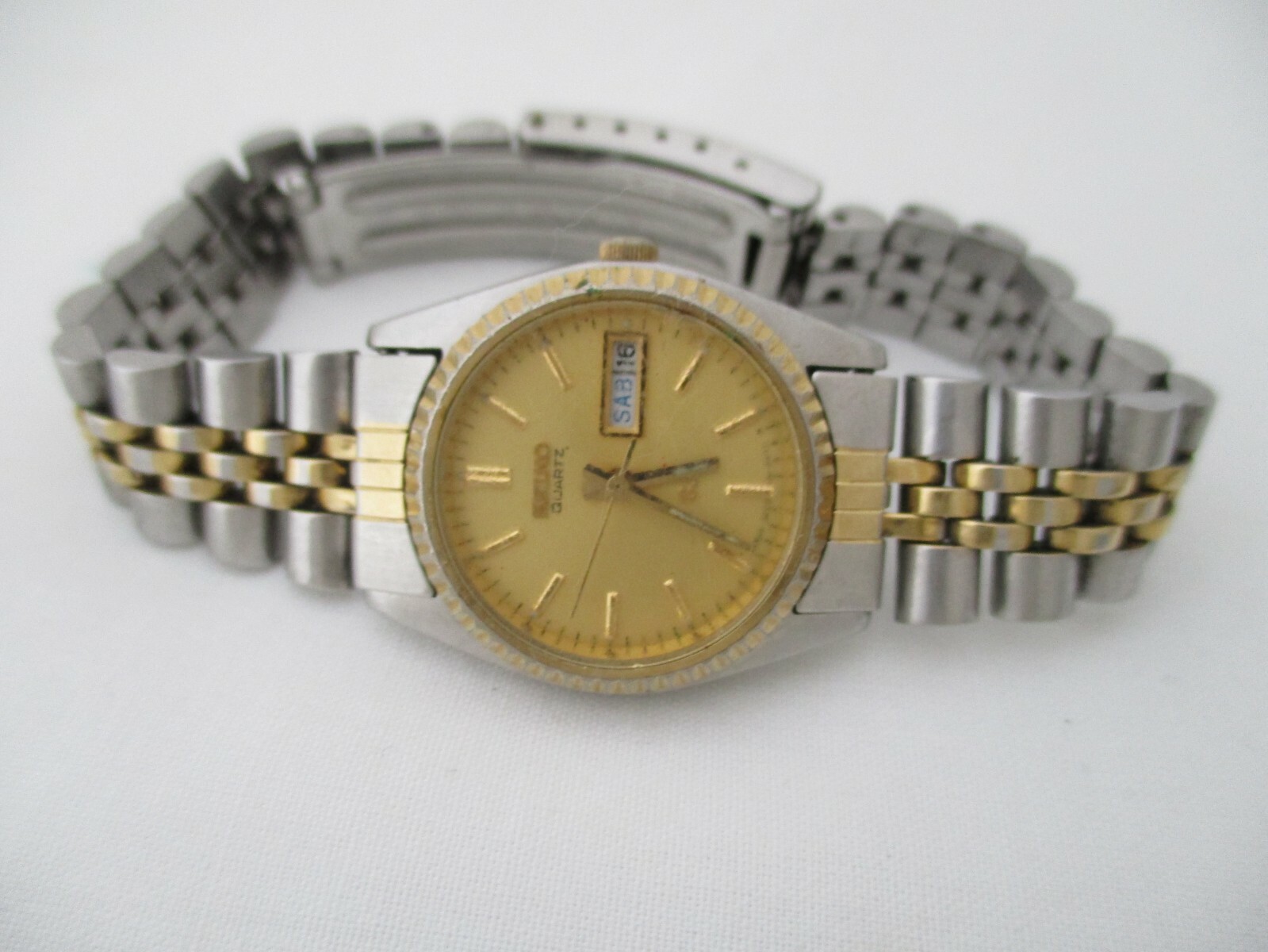 Seiko Women's Two Toned Bracelet Band Analog Watch Date