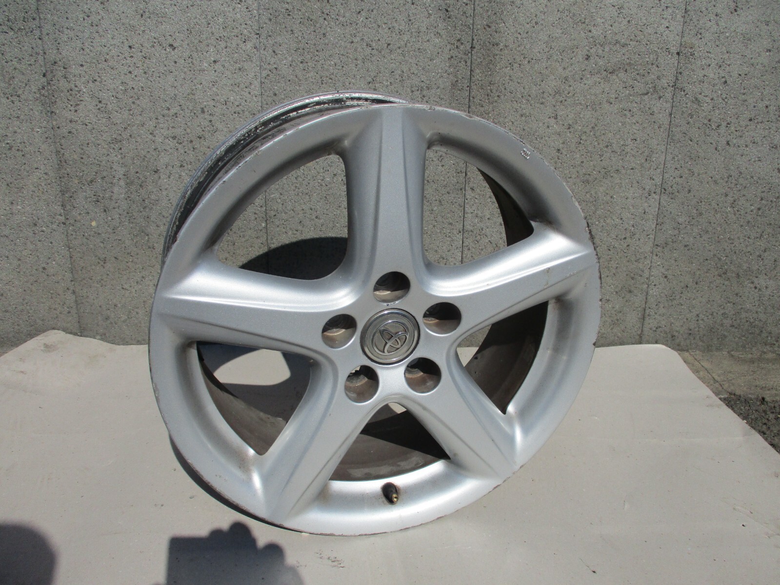 42611-0F080-A CERCHIO IN LEGA R17 TOYOTA COROLLA VERSO ANNO