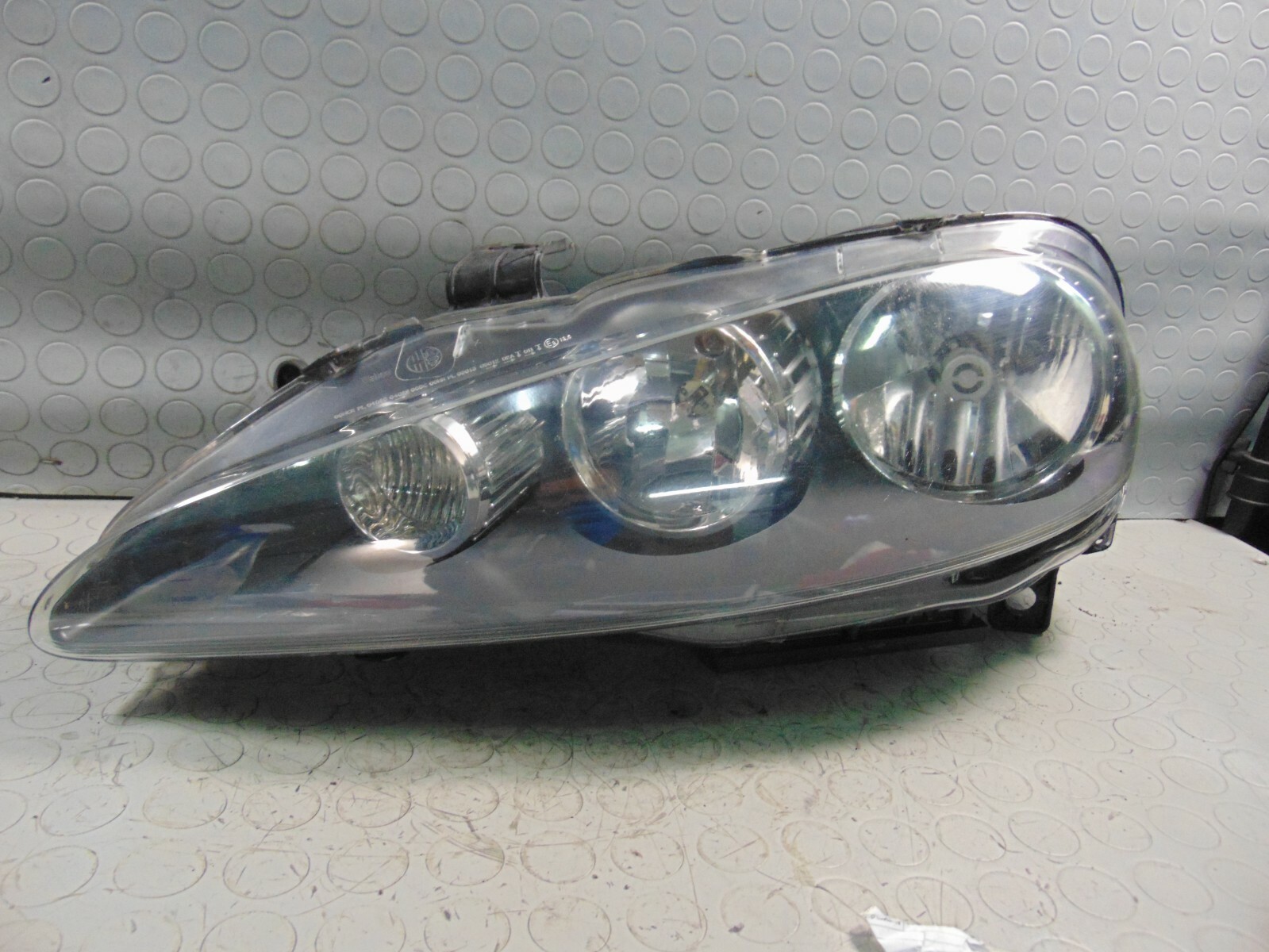 Fanale anteriore sinistro ALFA ROMEO 159 XENON