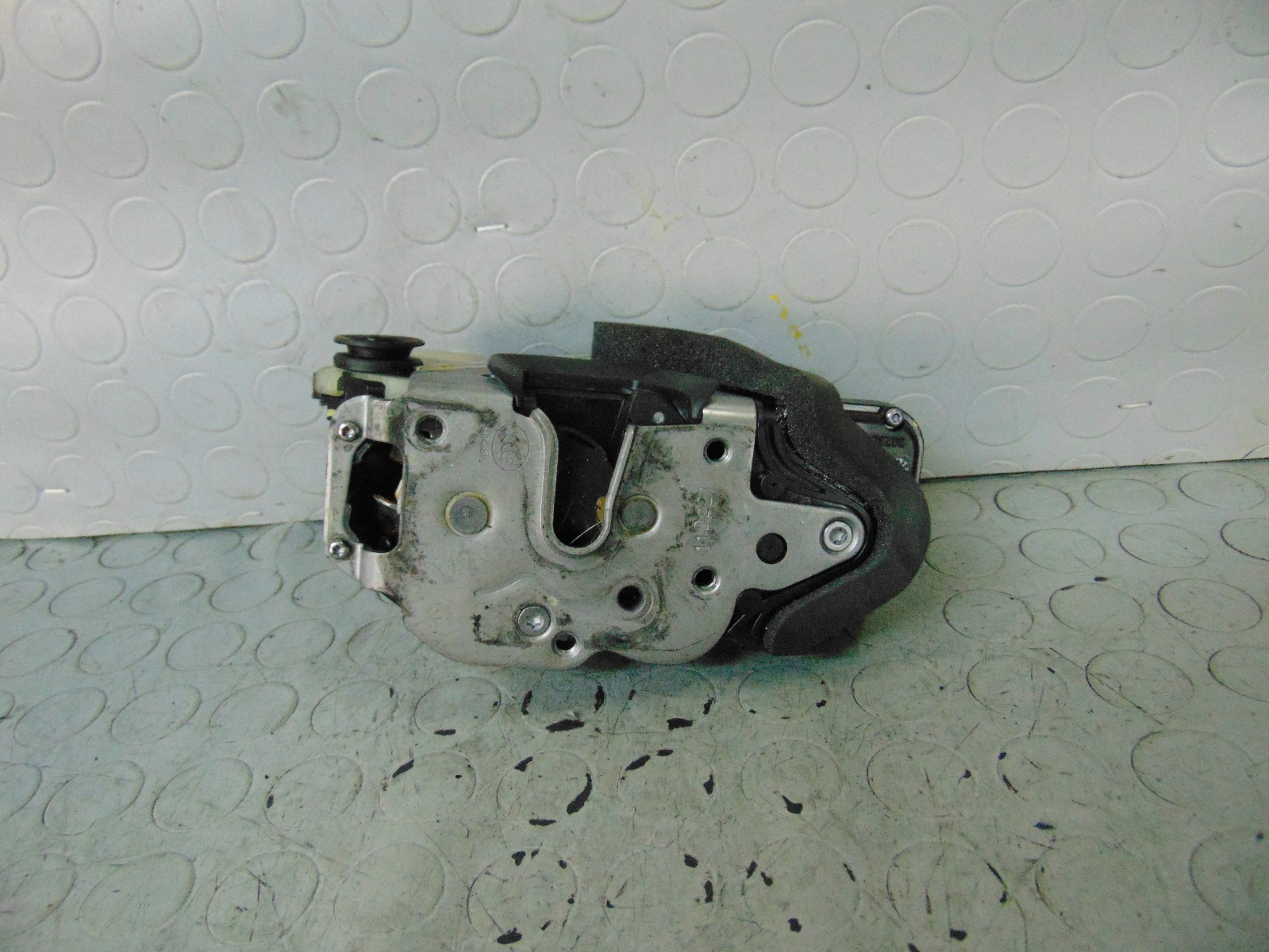 Serratura posteriore destra OPEL INSIGNIA 13578025