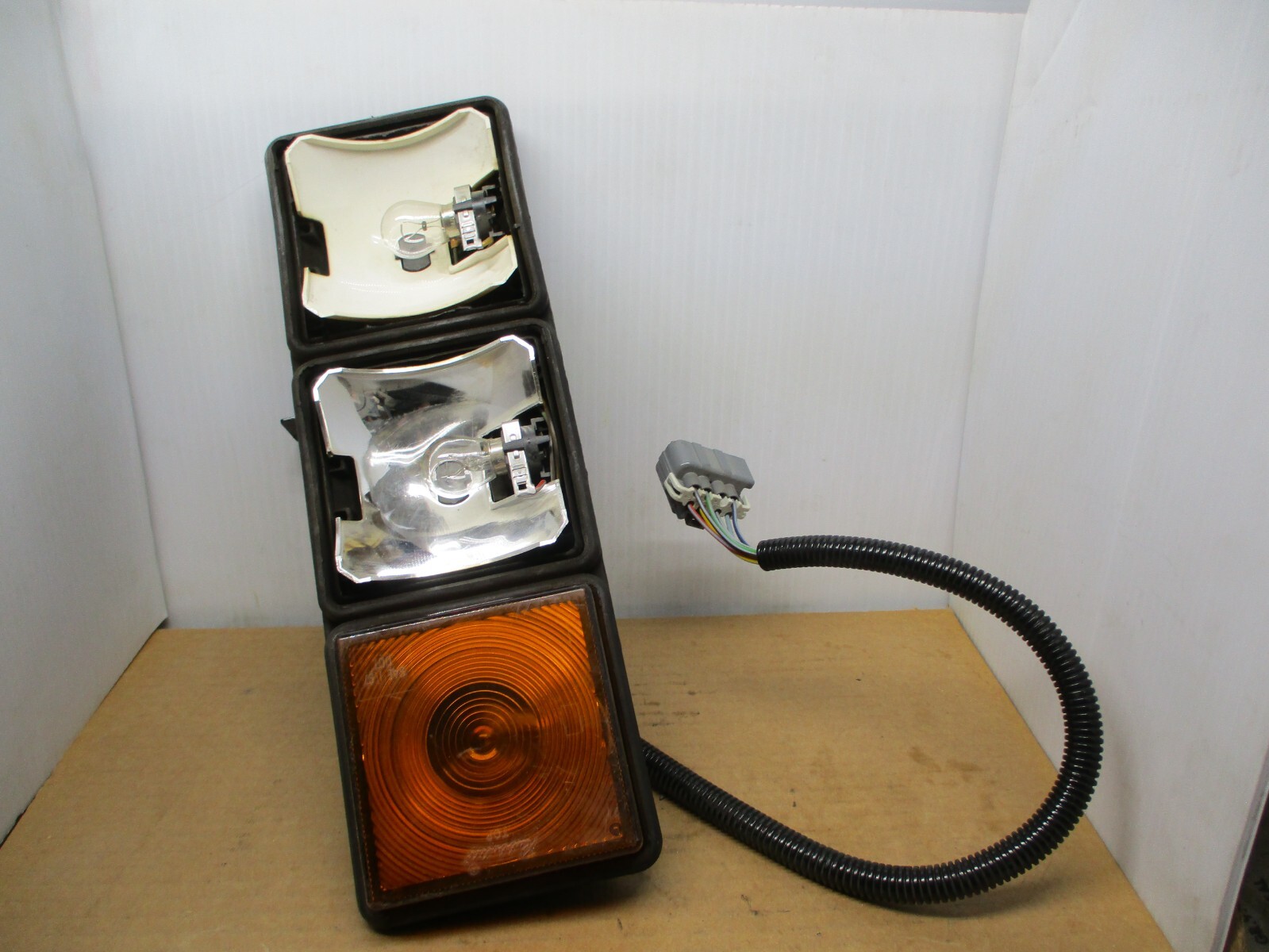 メル　4/4 2002-2004 Chevrolet Trailblazer 4.2L Air Cleaner Outlet