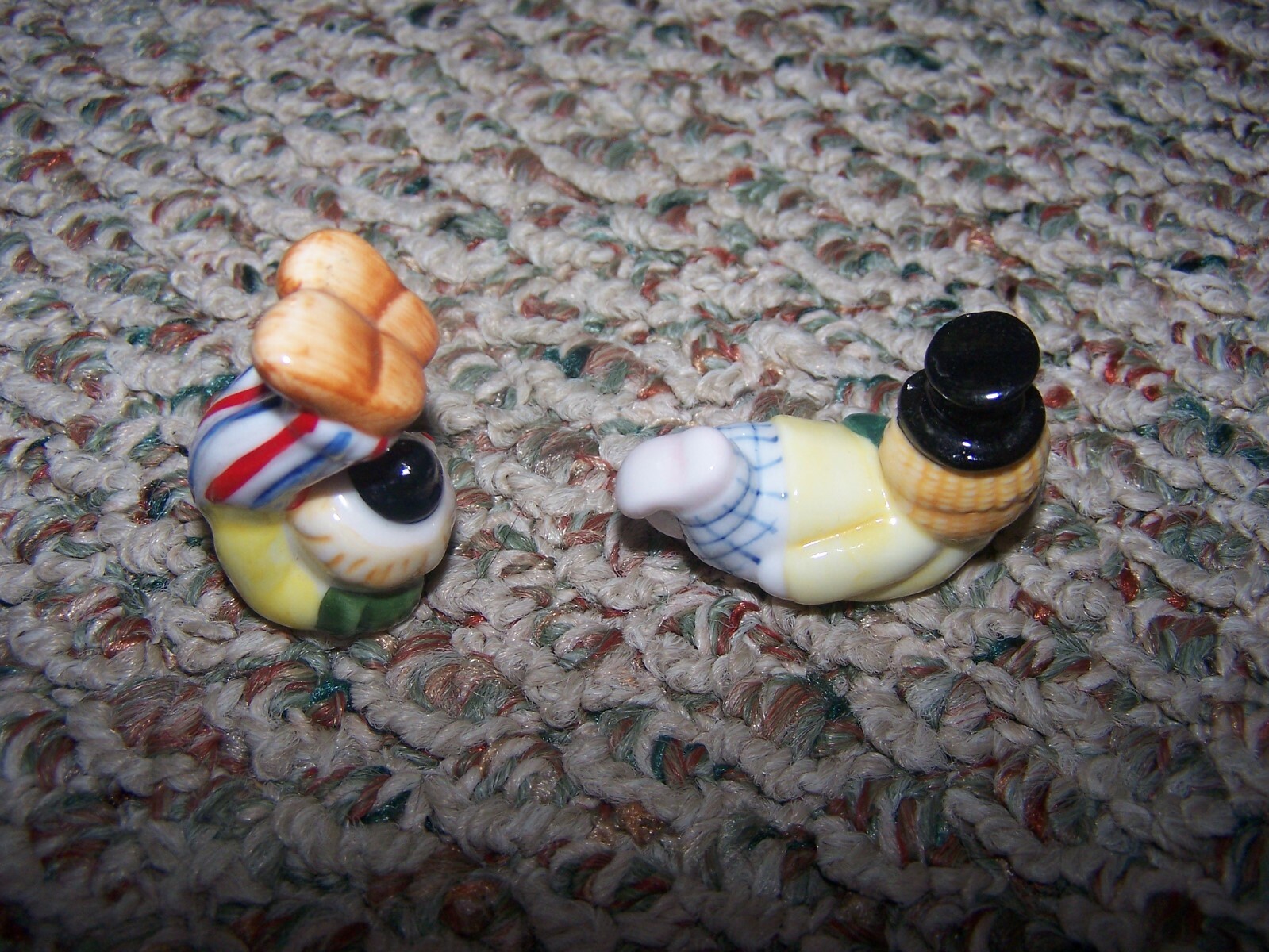 2 clowns Bug House Bone china Japan 1 3/4 inches ceramic/porcelain