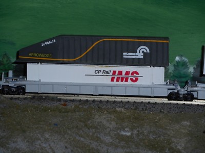 N Scale Container/Well car  Load  Ready to use on your layout
