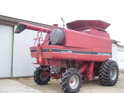 Case IH 1660 Combine International