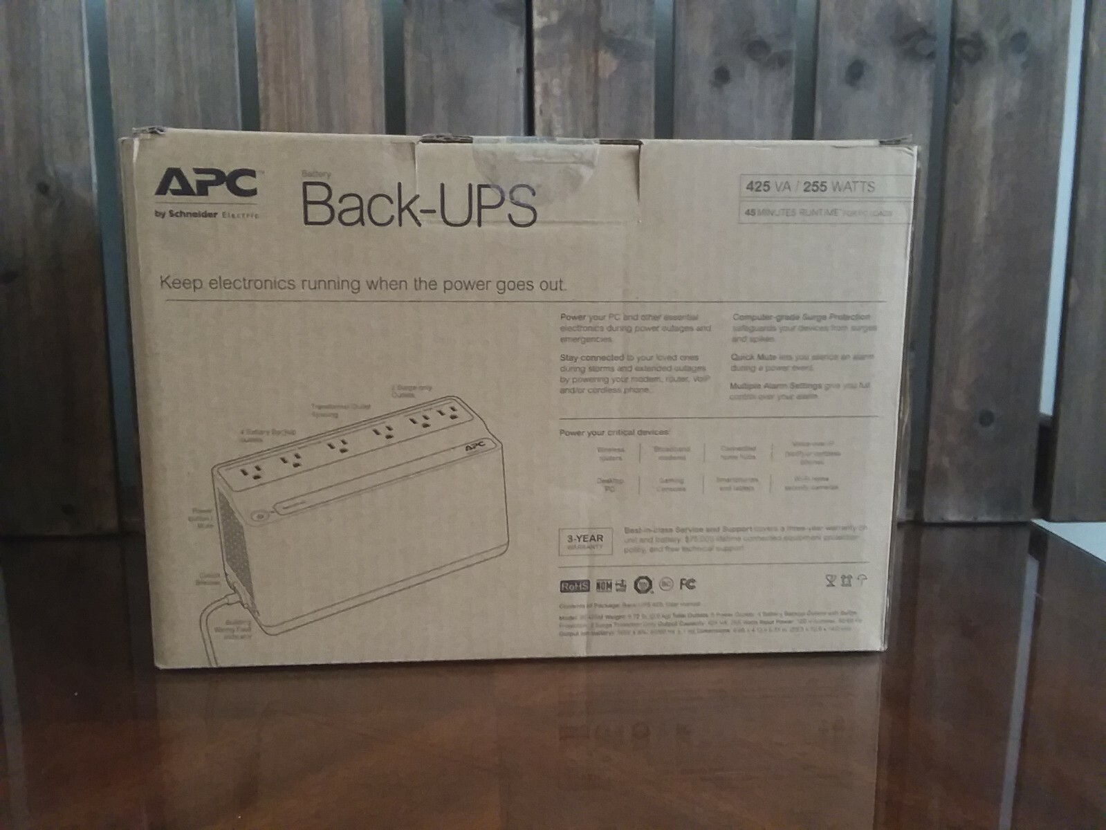 APC UPS Battery Backup & Surge Protector 425V APC Backup BE425M NEW