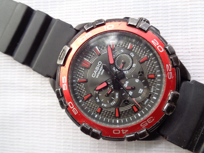 RARE VTG RED FIXED BEZEL CASIO MTD 1069 MENS MULTIFUNCTION QUARTZ