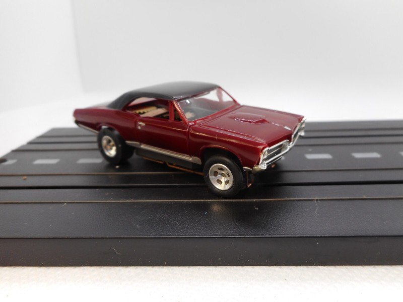 MODEL MOTORING 1967 GTO  BODY ONLY AURORA THUNDERJET