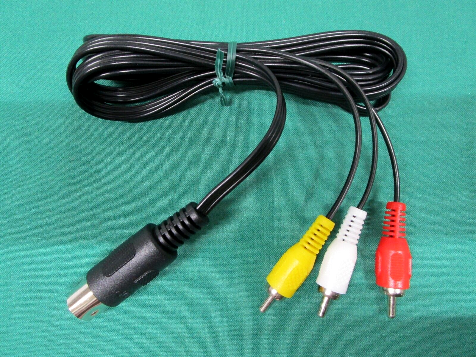 Sega Mega Drive - Stereo Din Plug Cord. AV cable - non