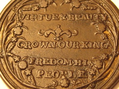 1761 bronze medal / token / coin " crown our king "