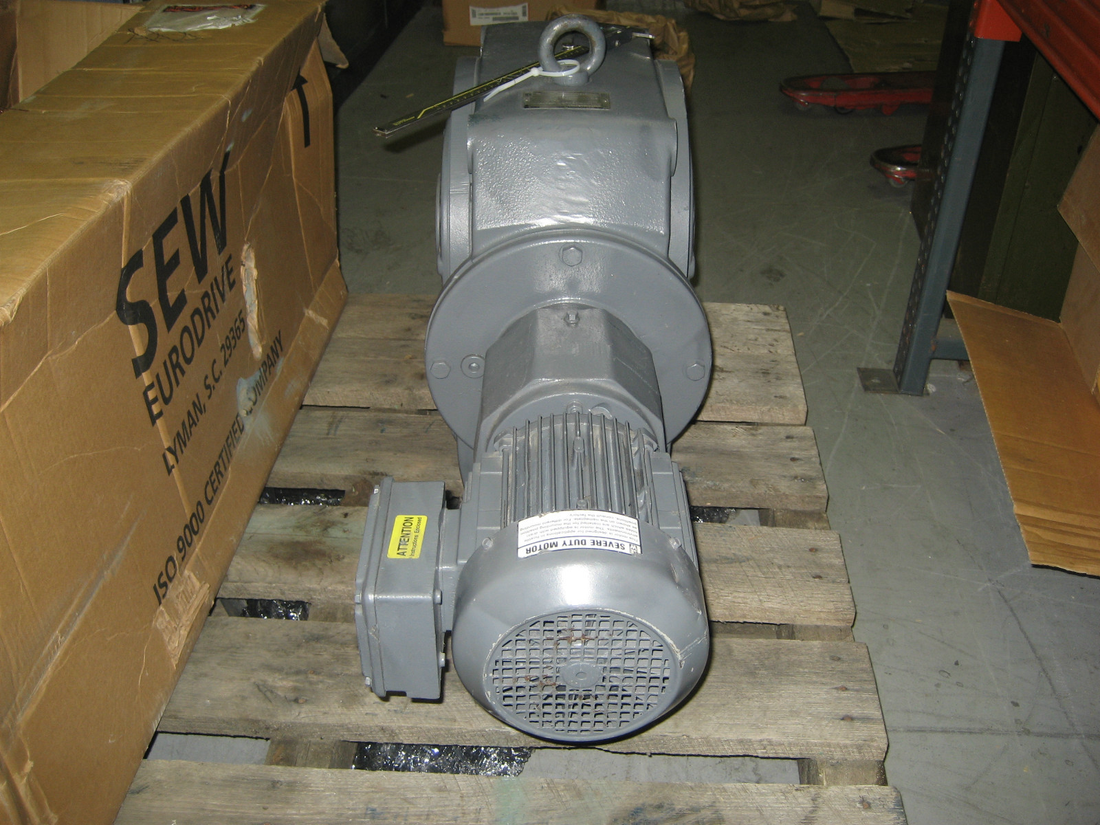 SEW EURODRIVE AC GEAR MOTOR 2HP # DFT90L4 330/575VAC TORQUE: 29300 IN