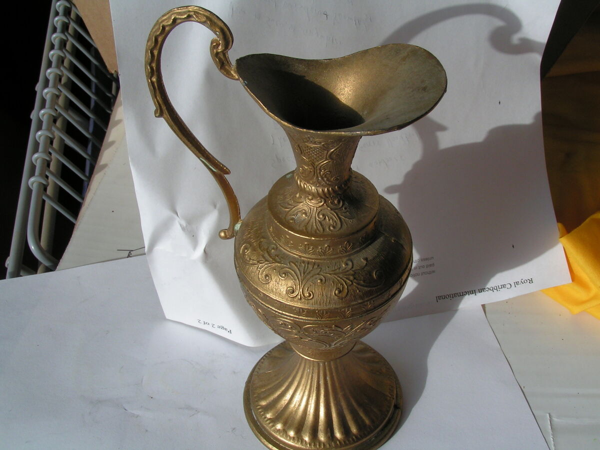 Vintage Metal Solid Brass Gold Tone Flower Bud Vase Pitcher 7 7 8" Tall Italy
