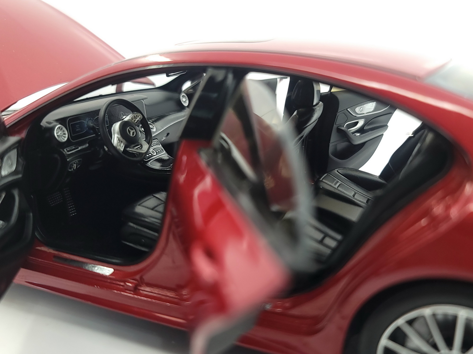 MB Dealer(Norev) 1:18 scale Mercedes-Benz CLS Class 2018