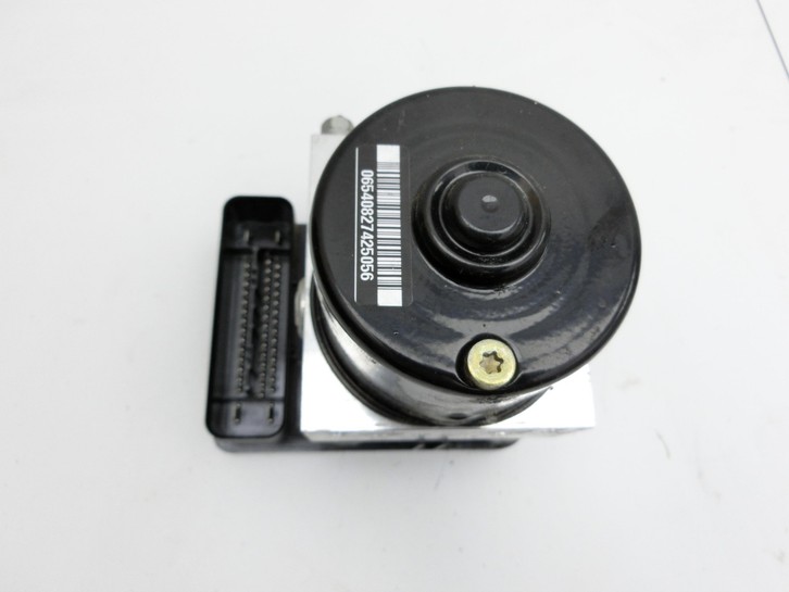 BMW E87 1er 116i 04-07 ABS Steuergerät Aggregat Hydraulikblock BMW E87 1er 116i 04-07 28.09.2005 2460450... Vorschau 7