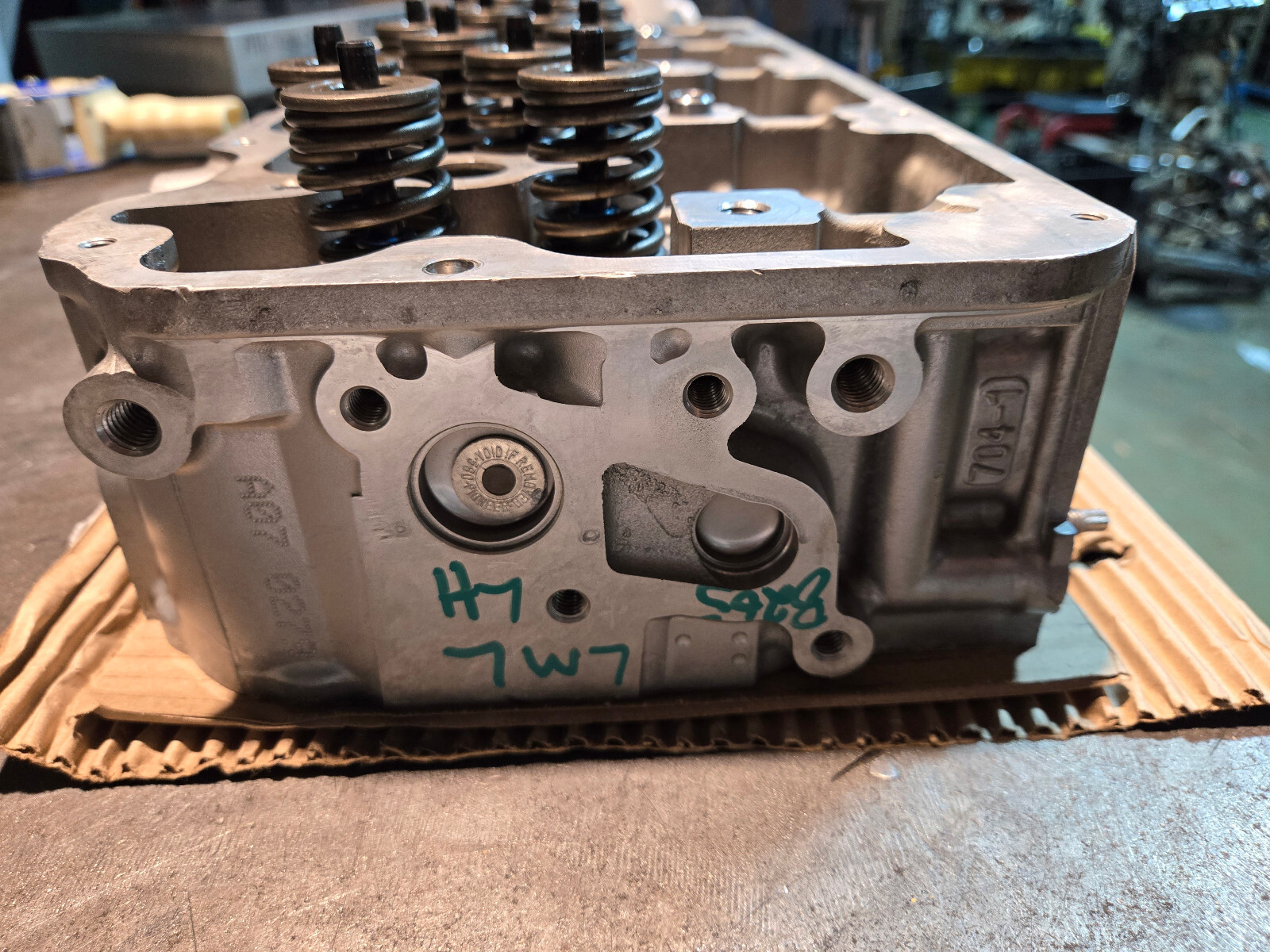 REMAN 11-16 2011-2016 LML DURAMAX 6.6L LH DRIVER SIDE CYLINDER HEAD - Picture 8 of 9