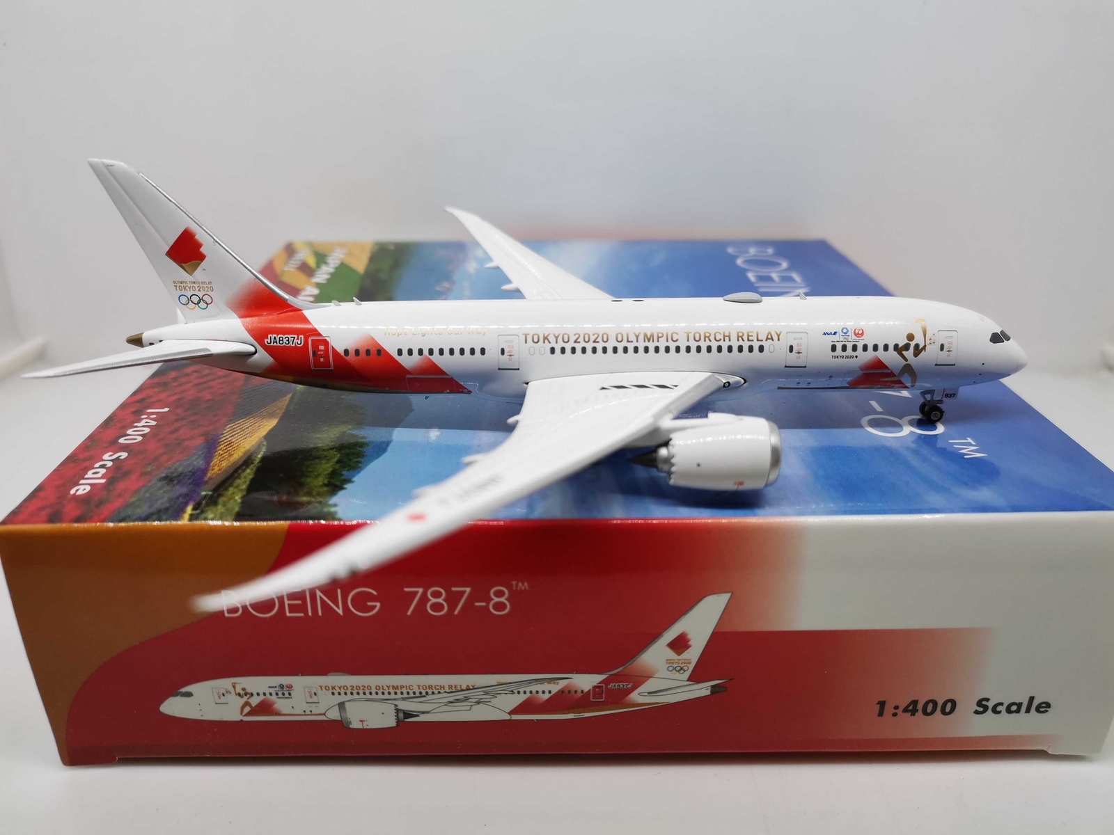1:400 Phoenix JAPAN AIRLINES BOEING B787-8 Airplane Diecast 1:400 Phoenix JAPAN AIRLINES BOEING B787-8 Airplane Diecast