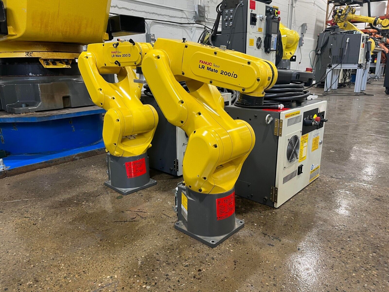 FANUC LR Mate 200iD Complete Robot System w/ R30iB Mate FANUC LR Mate 200iD Complete Robot System w/ R30iB Mate