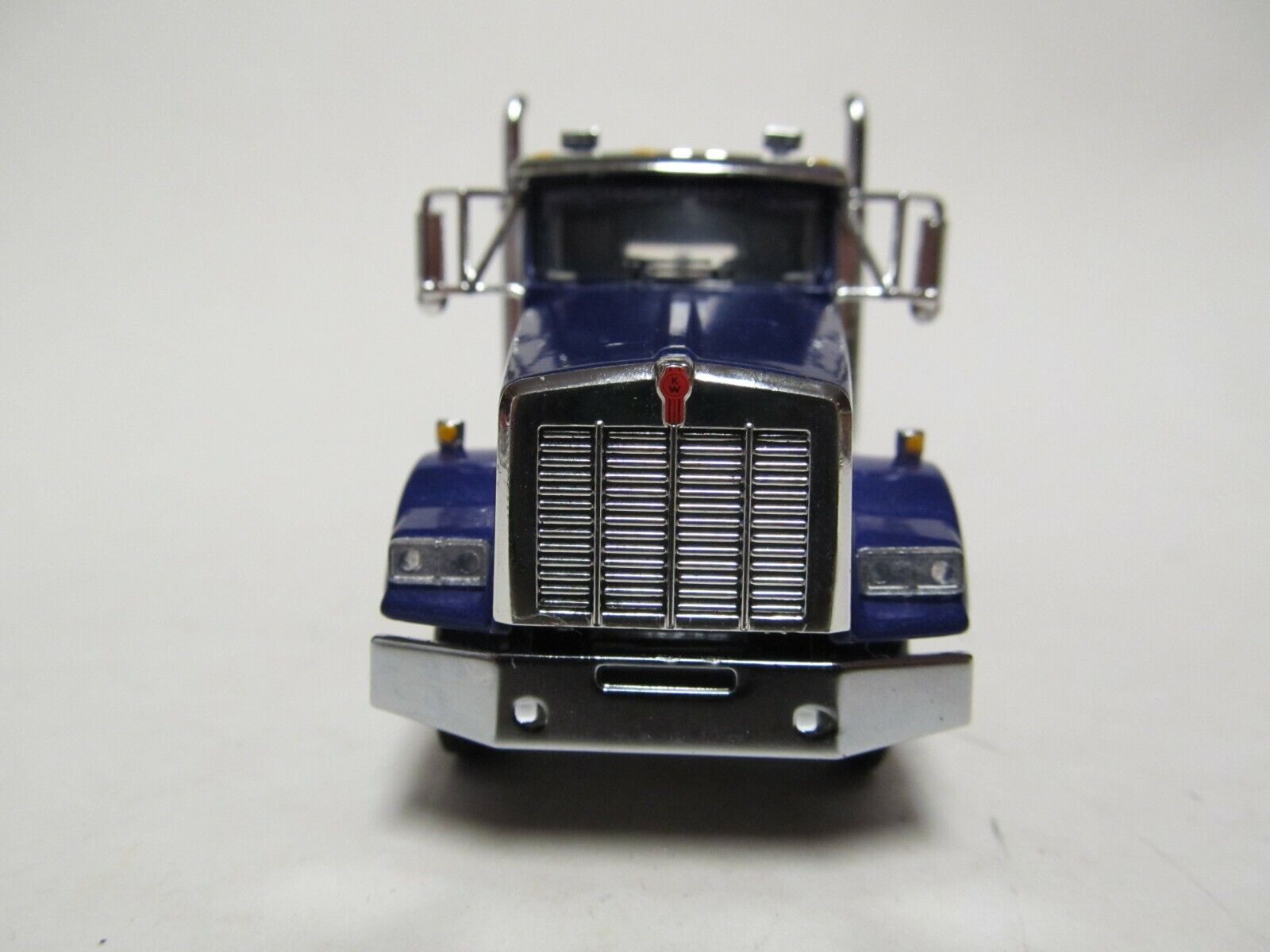 DCP / FIRST GEAR 1/64 SCALE T-800 KENWORTH DAY CAB, PURPLE & CHROME, RED ENGINE  1