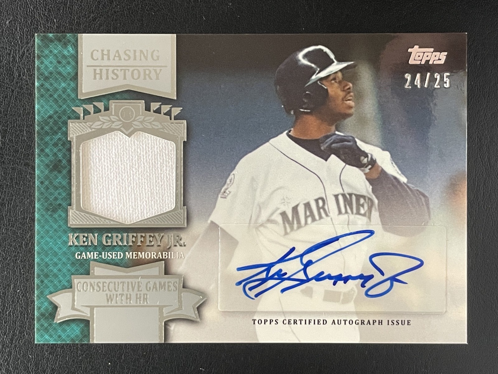 2013 Topps Chasing History Consecutive Games Ken Griffey Jr 24/25 Jersey Auto