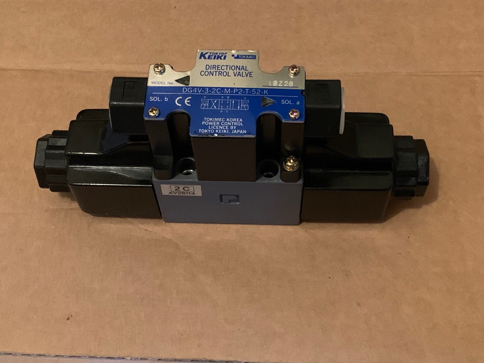 Tokimec DG4V-3-2C-M-P2-T-52-K Directional Control Valve | eBay Tokimec DG4V-3-2C-M-P2-T-52-K Directional Control Valve | eBay